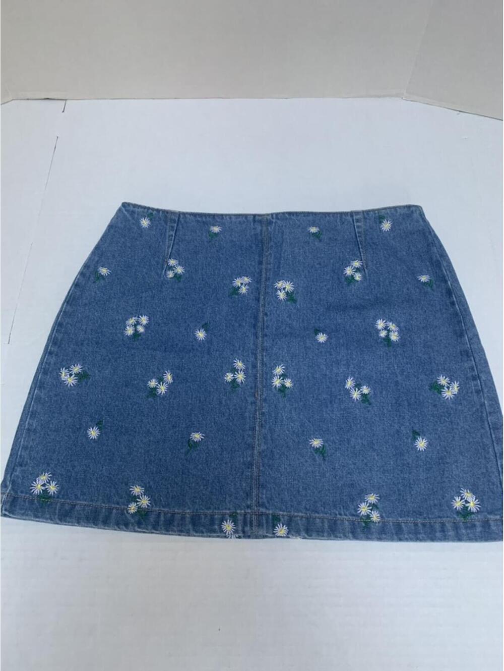 H&M Divided Size 10 Denim and Daisies Mini Skirt